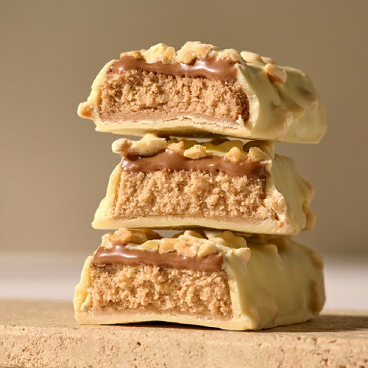 Foodspring Protein bar Extra Chocolate 12 x 45 g - White Chocolate Almond