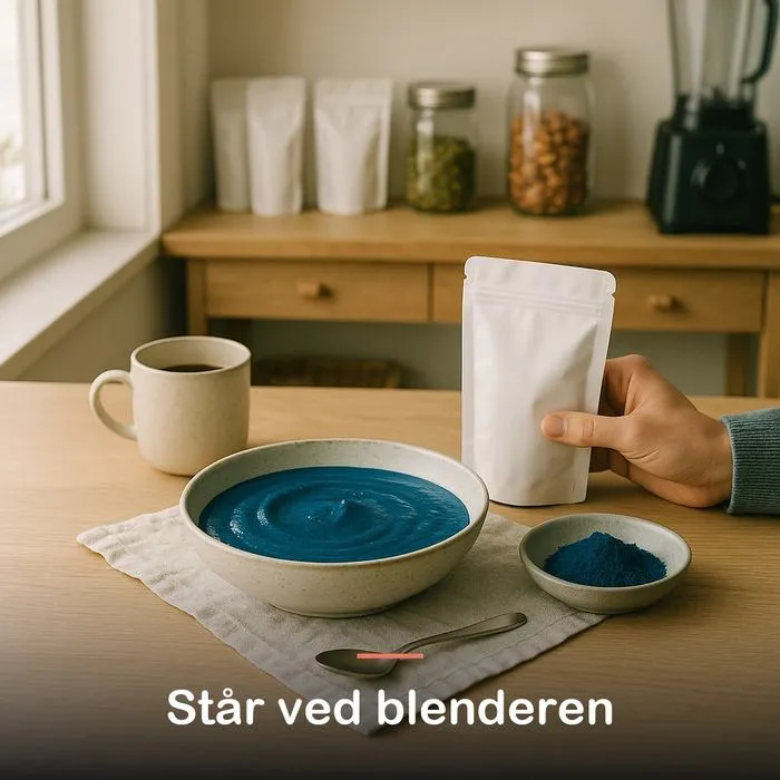 Bl&aring; spirulina pulver (30 g): st&aring;r ved blenderen
