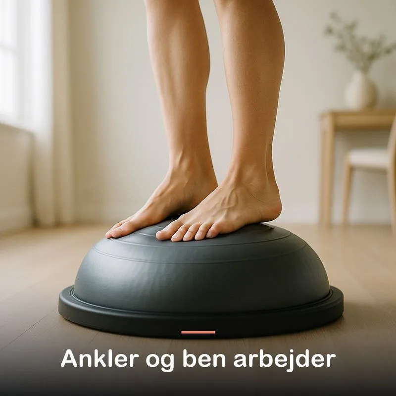N&aelig;rbillede af f&oslash;dder p&aring; balancetr&aelig;nerens bl&oslash;de overflade