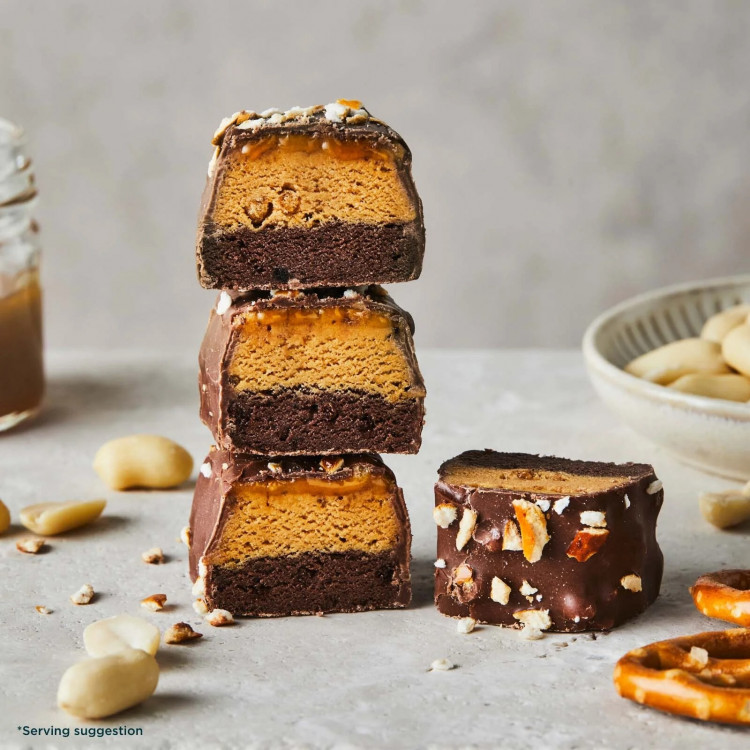 Layered Protein Bar, bedst før: 31/12/2025 (12 x 60 g)